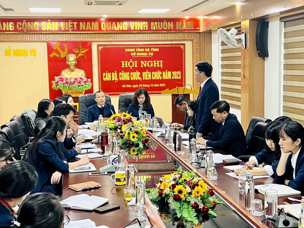 Dịch Vụ 2 tu van luat cong chuc vien chuc