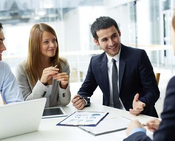 tuyen sinh nganh kinh doanh thuong mai e1747731128401