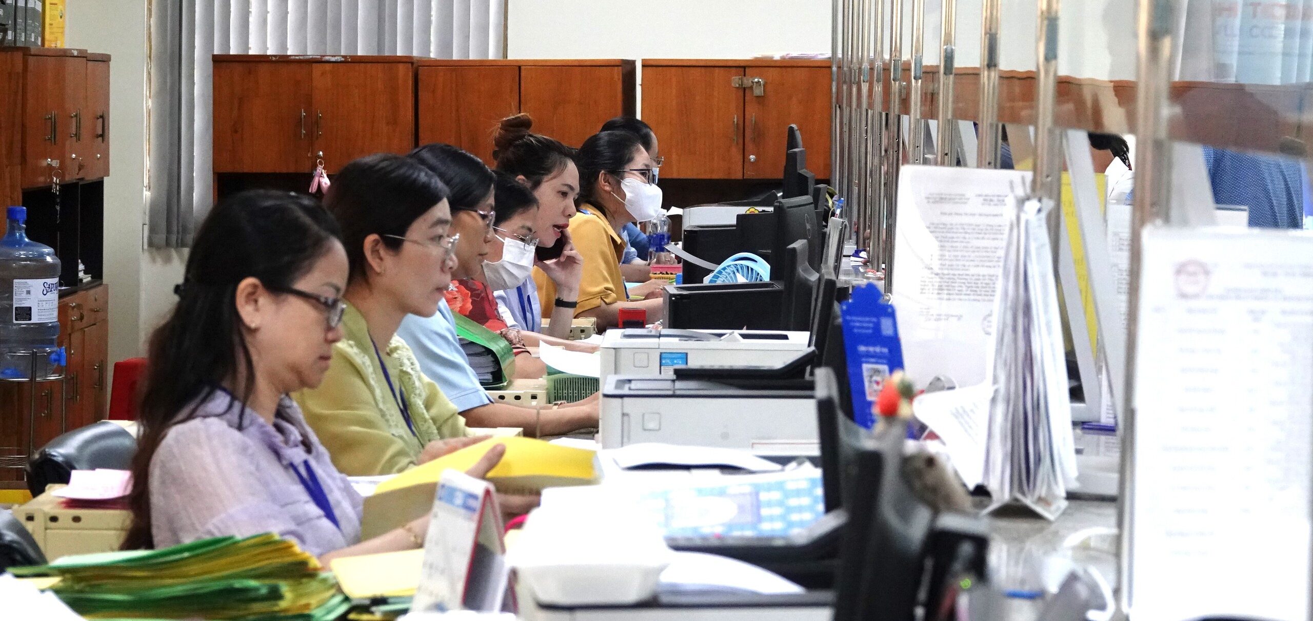 luật sư chuyên sâu về cán  bộ công chức