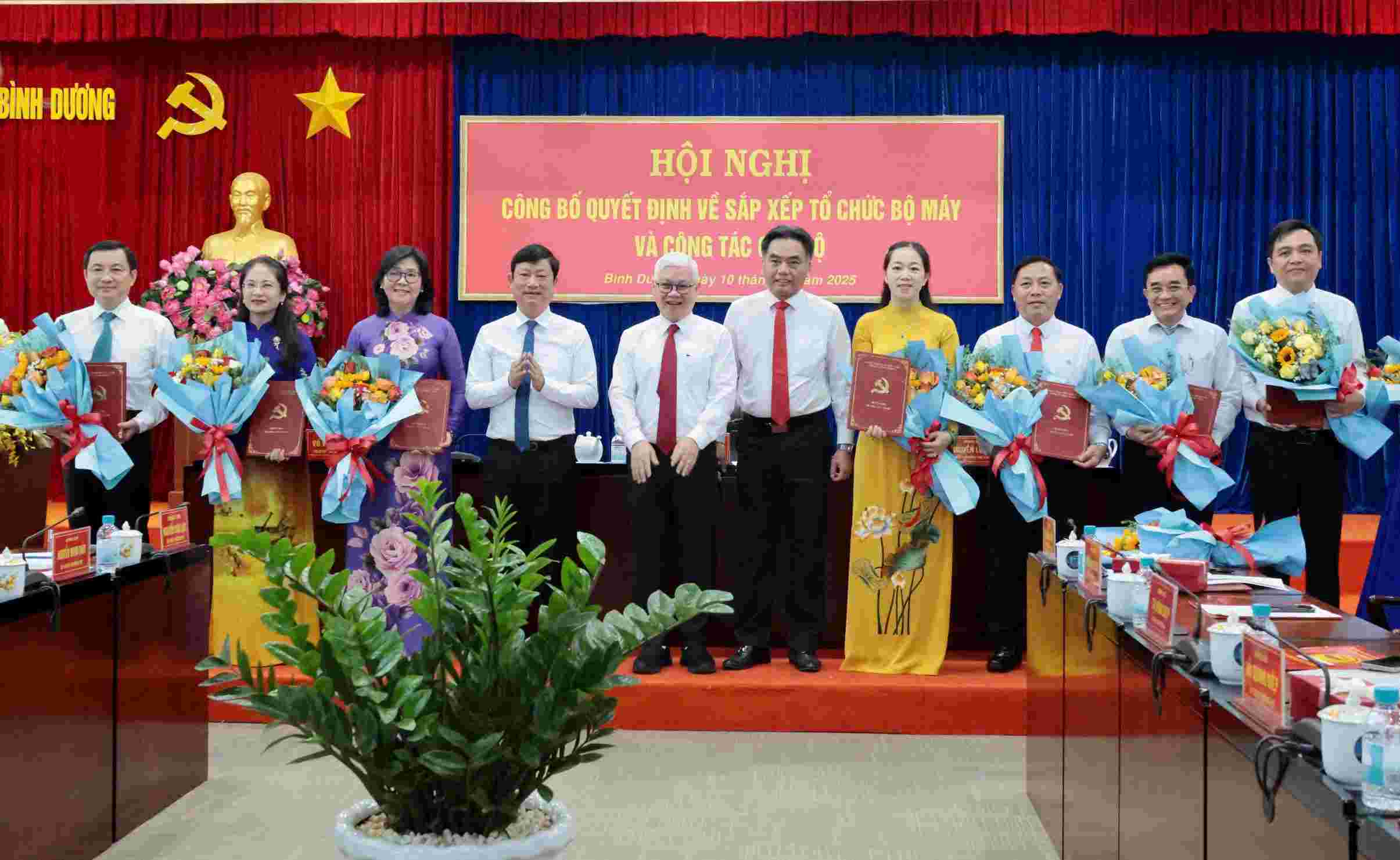 tranh chấp về điều động công chức