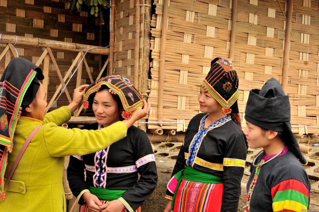 Dịch Vụ 1 các bước xác định lại dân tộc hiện nay