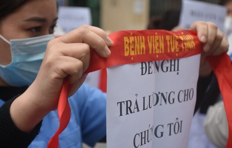 Bị ép làm việc ngoài giờ không lương khiếu nại như thế nào? 2 luong e1781233586281