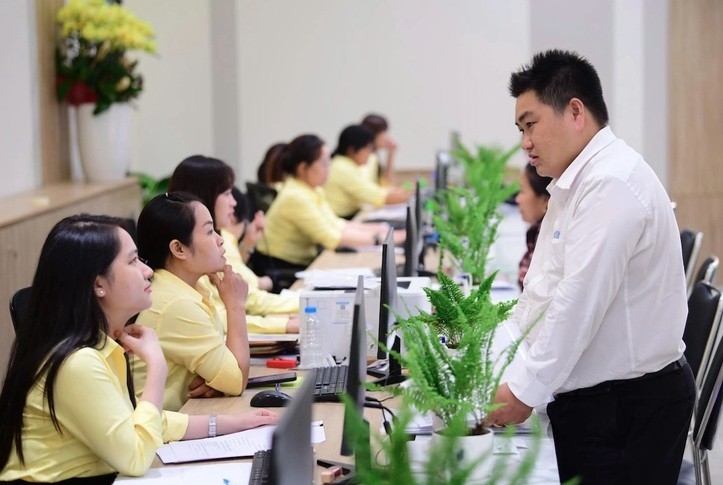 quy định về bổ nhiệm lại viên chức hoặc kéo dài thời gian giữ chức vụ quản lý